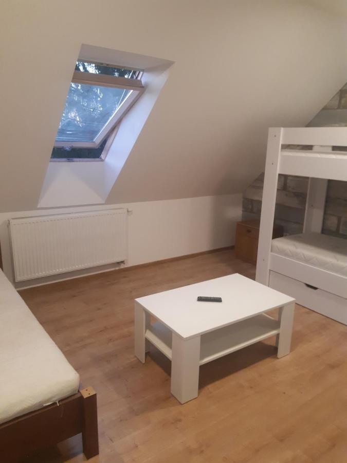 Apartmany Alex S Bazenom Kalonda Buitenkant foto