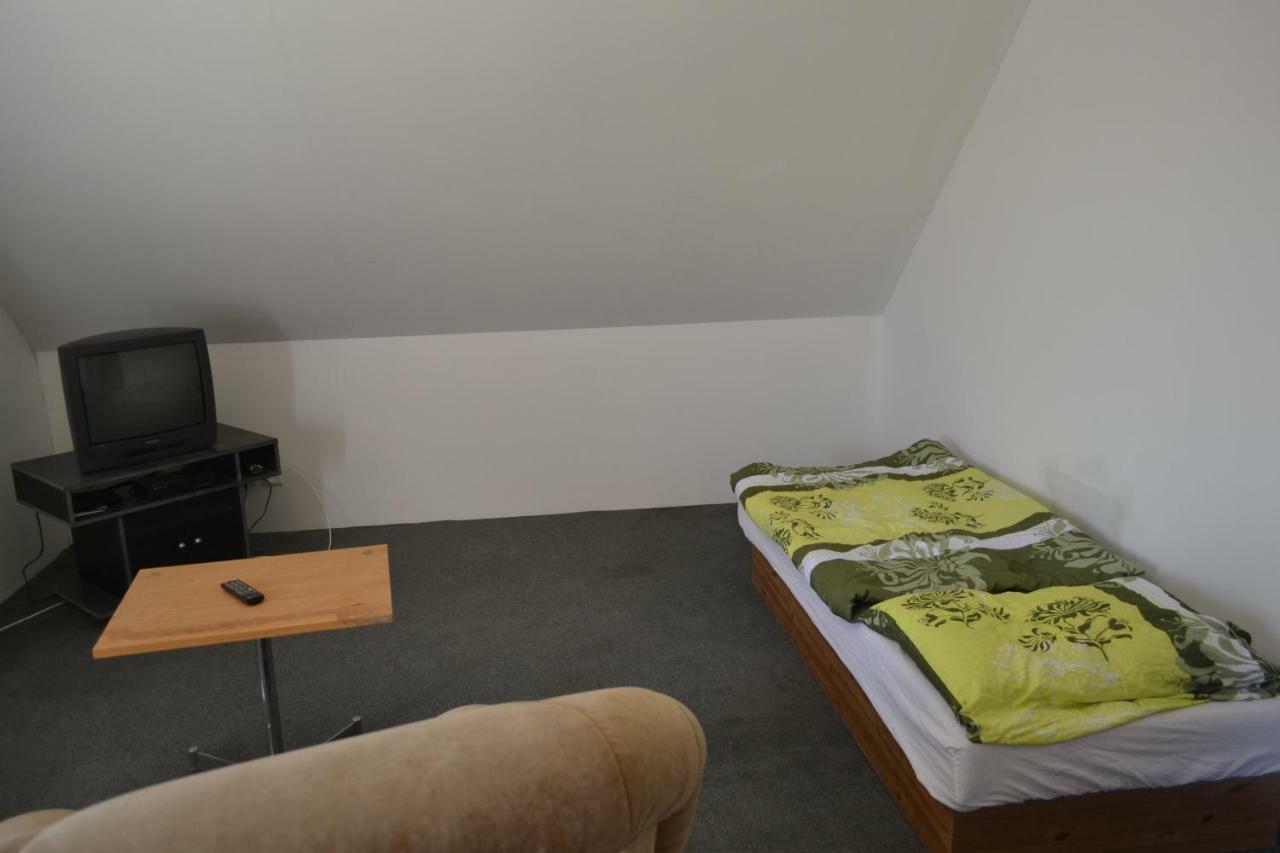 Apartmany Alex S Bazenom Kalonda Buitenkant foto